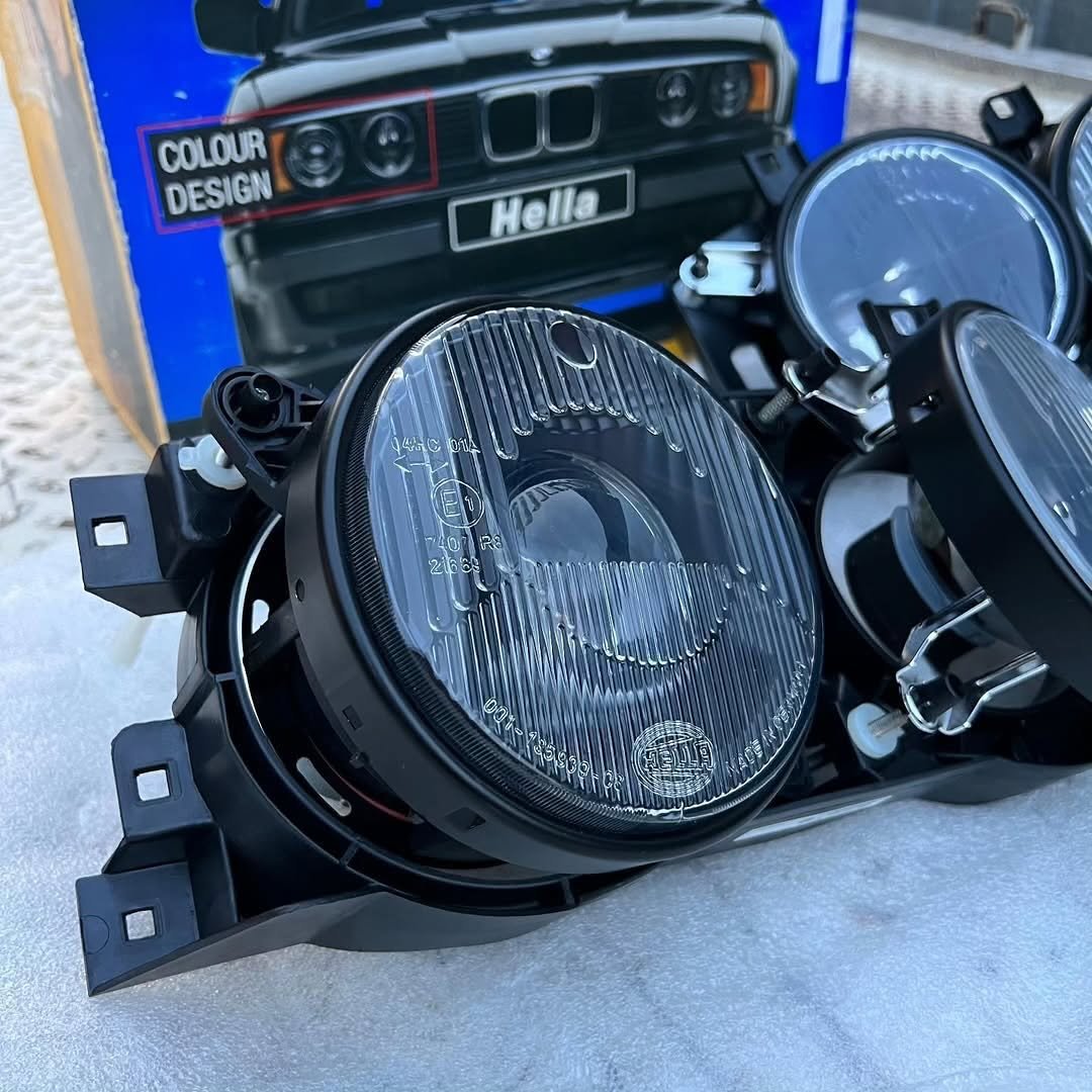 HELLA Black BMW E34 - Original Stock – Image 5