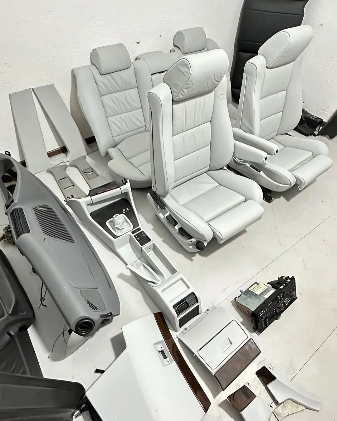 Salon Motorsport BMW E34