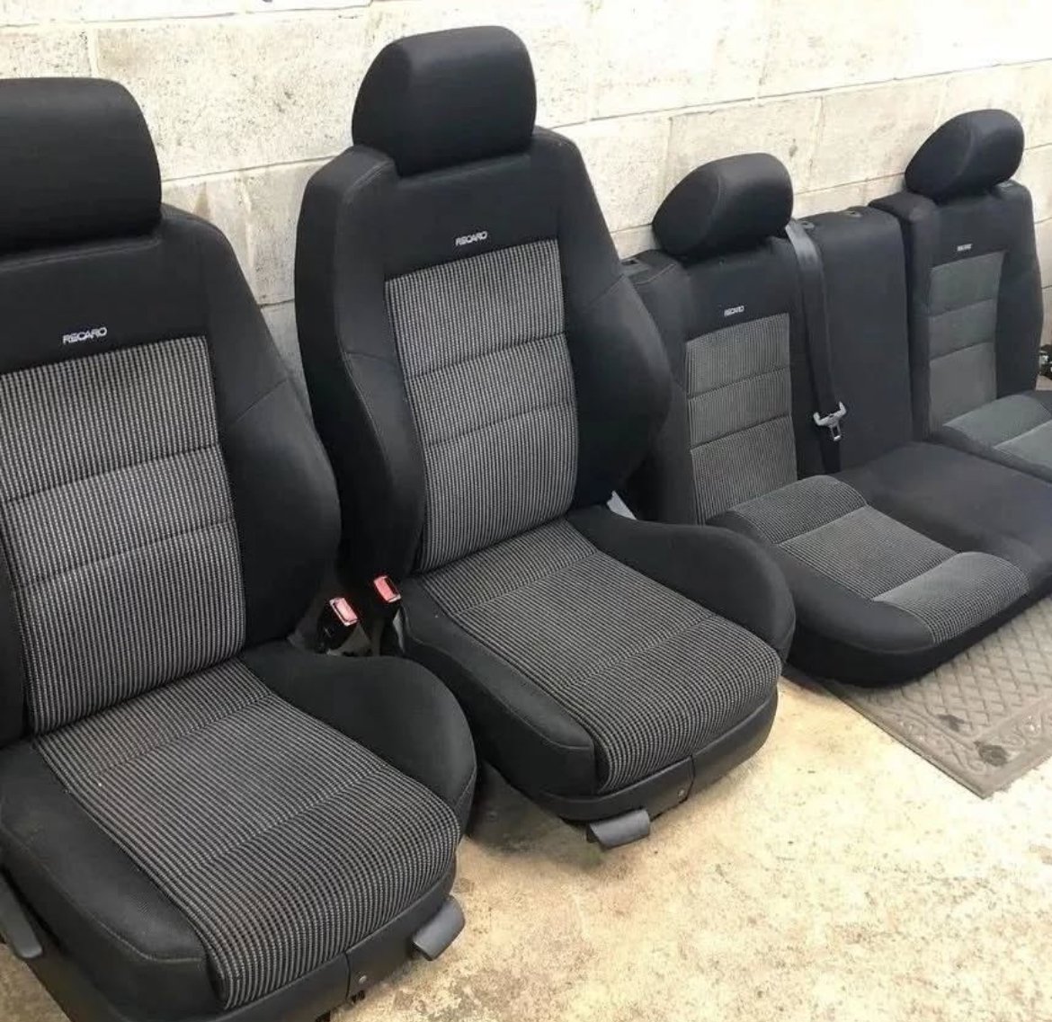 Sièges OEM Recaro Mk4 pour Jetta/Golf