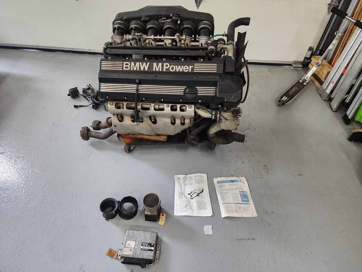 BMW Motorsport M5 E34 Engine S38B36 – Image 3