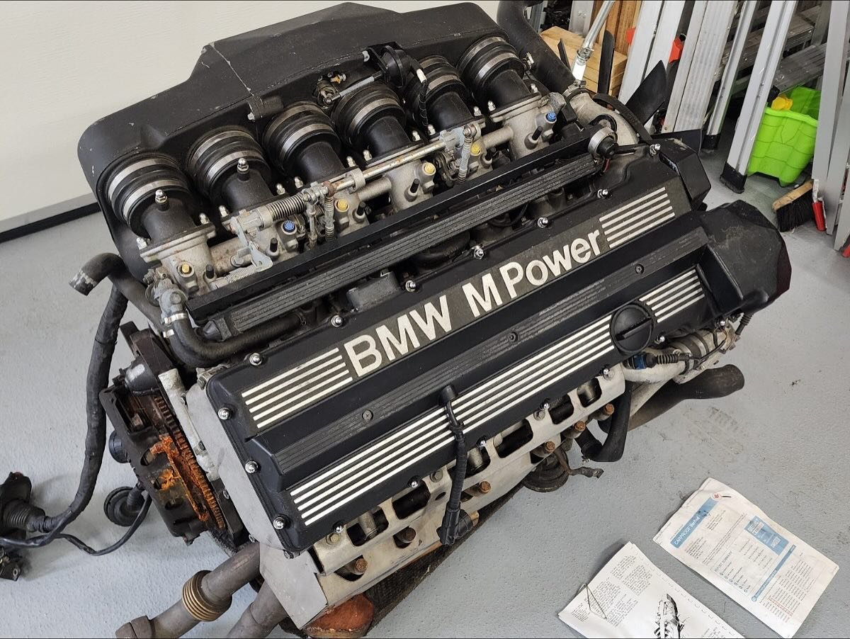 BMW Motorsport M5 E34 Engine S38B36 – Image 8