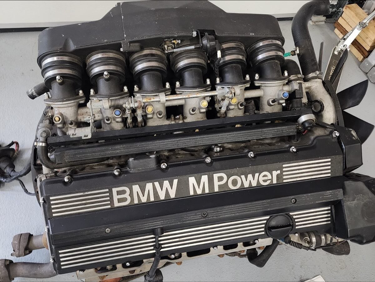 BMW Motorsport M5 E34 Engine S38B36 – Image 7
