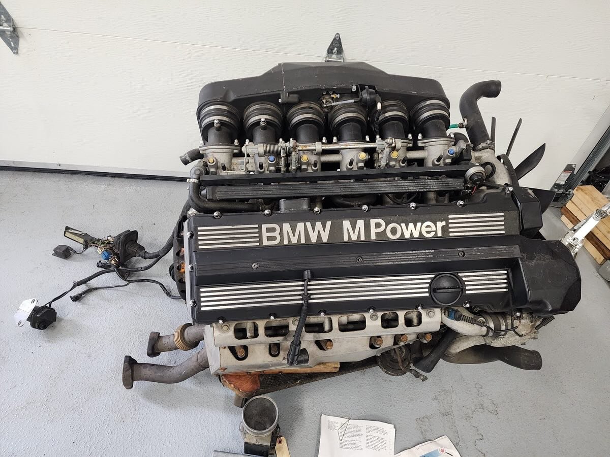 BMW Motorsport M5 E34 Engine S38B36 – Image 19
