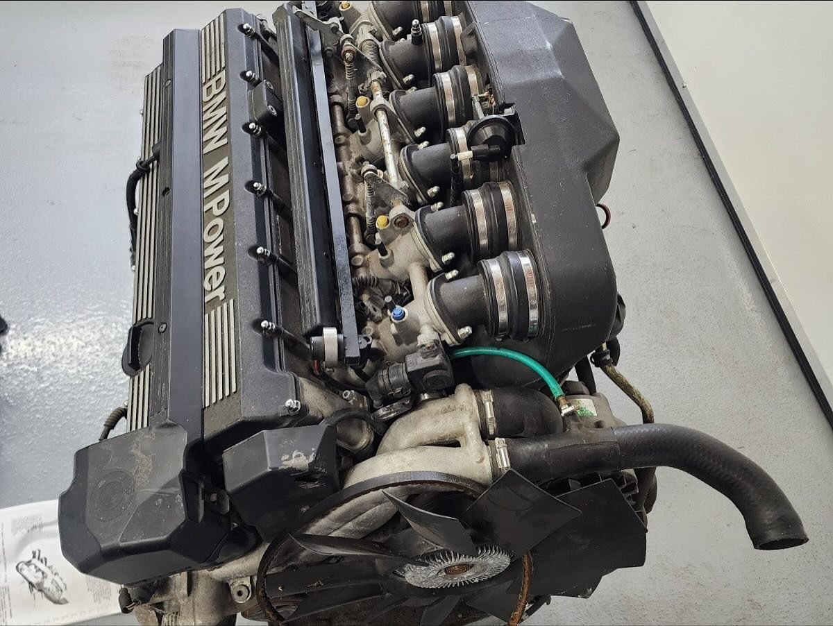 BMW Motorsport M5 E34 Engine S38B36 – Image 14