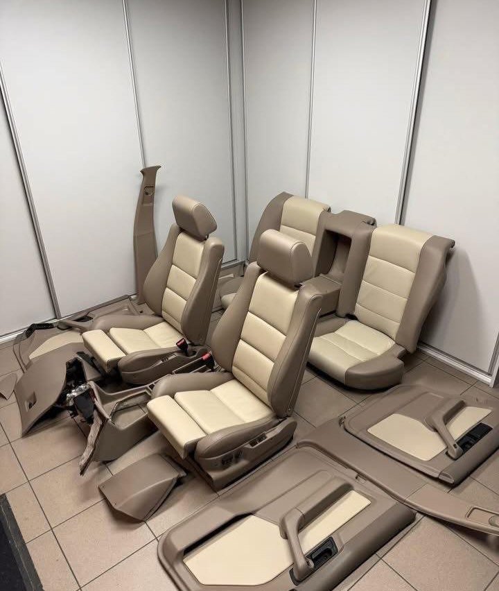 Intérieur BMW M5 E34 – Image 3