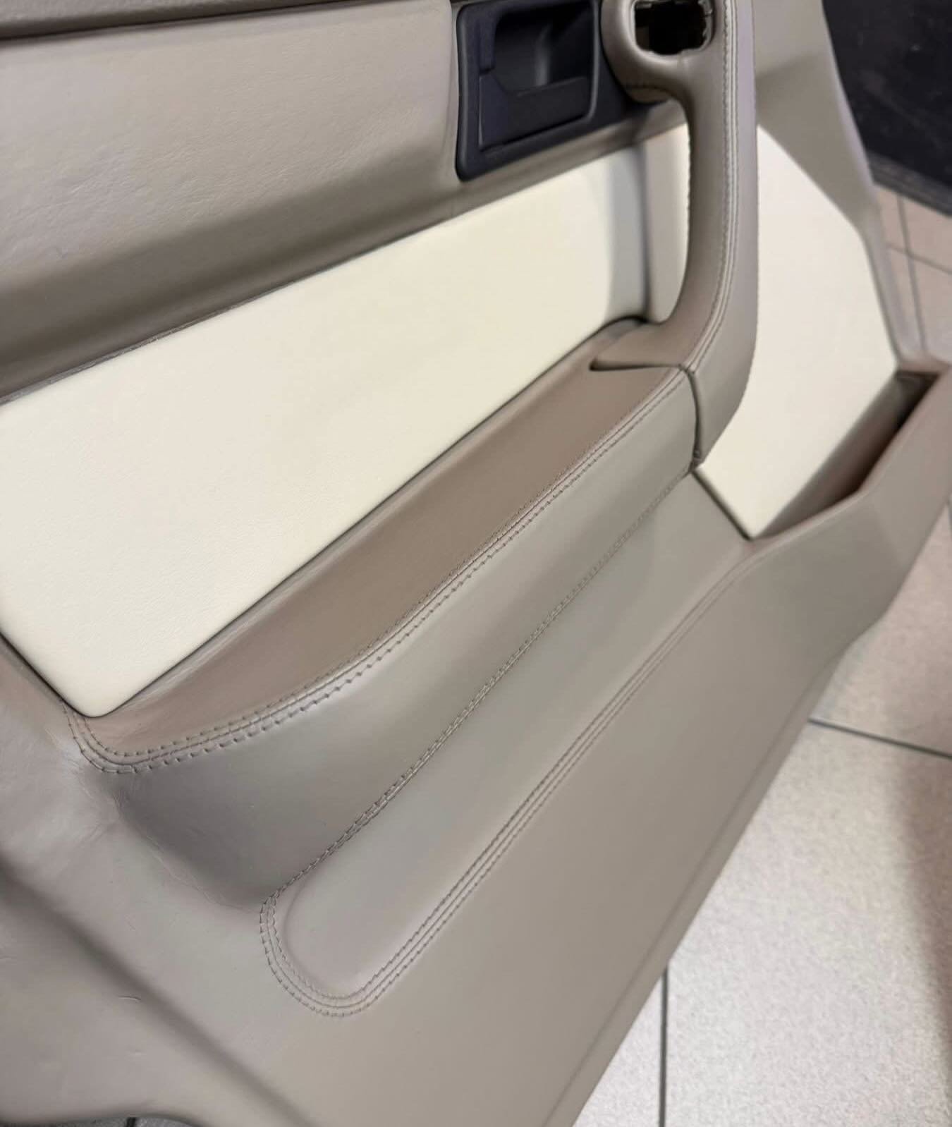 Intérieur BMW M5 E34 – Image 9