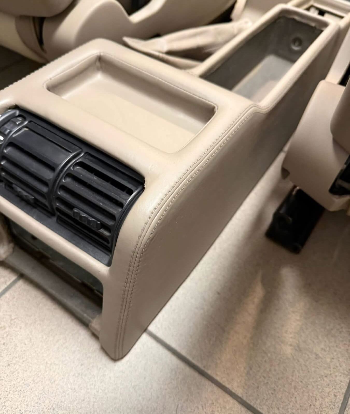 Intérieur BMW M5 E34 – Image 7